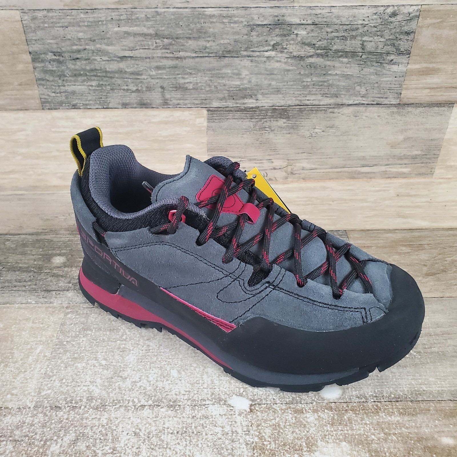 La Sportiva Boulder X Womens Approach Hiking Shoes Sz 5.5 Carbon Beet Lace-Up.